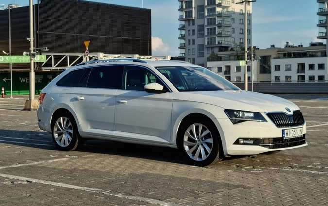 Skoda Superb cena 121900 przebieg: 66369, rok produkcji 2018 z Warszawa małe 742